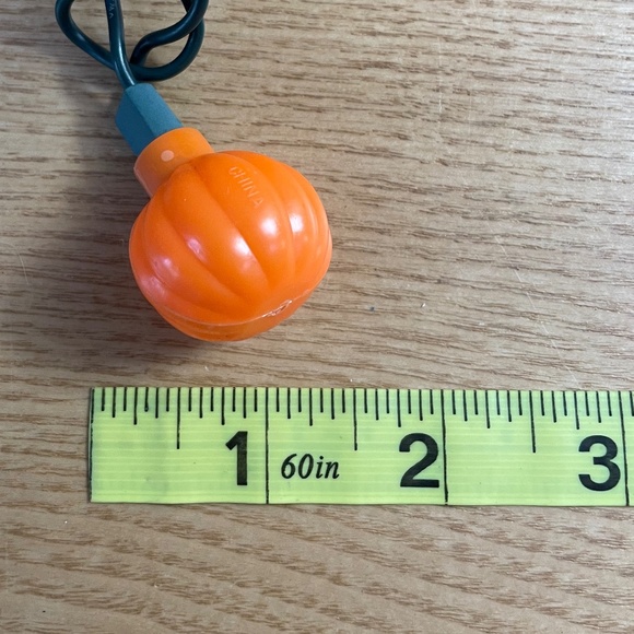Vintage Blow Mold Halloween Pumpkins String Light Set of 20 Fall Decor 1" Mini - Picture 4 of 4